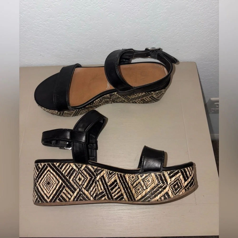DV Dolce Vita Woven Tribal Raffia Black Platform Wedge Sandal